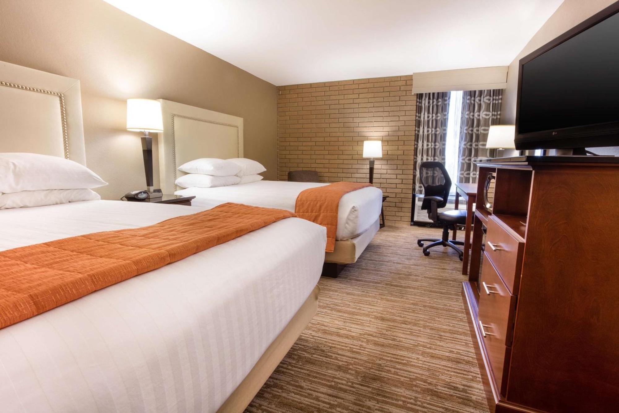 Drury Inn & Suites Kansas City Airport Eksteriør billede