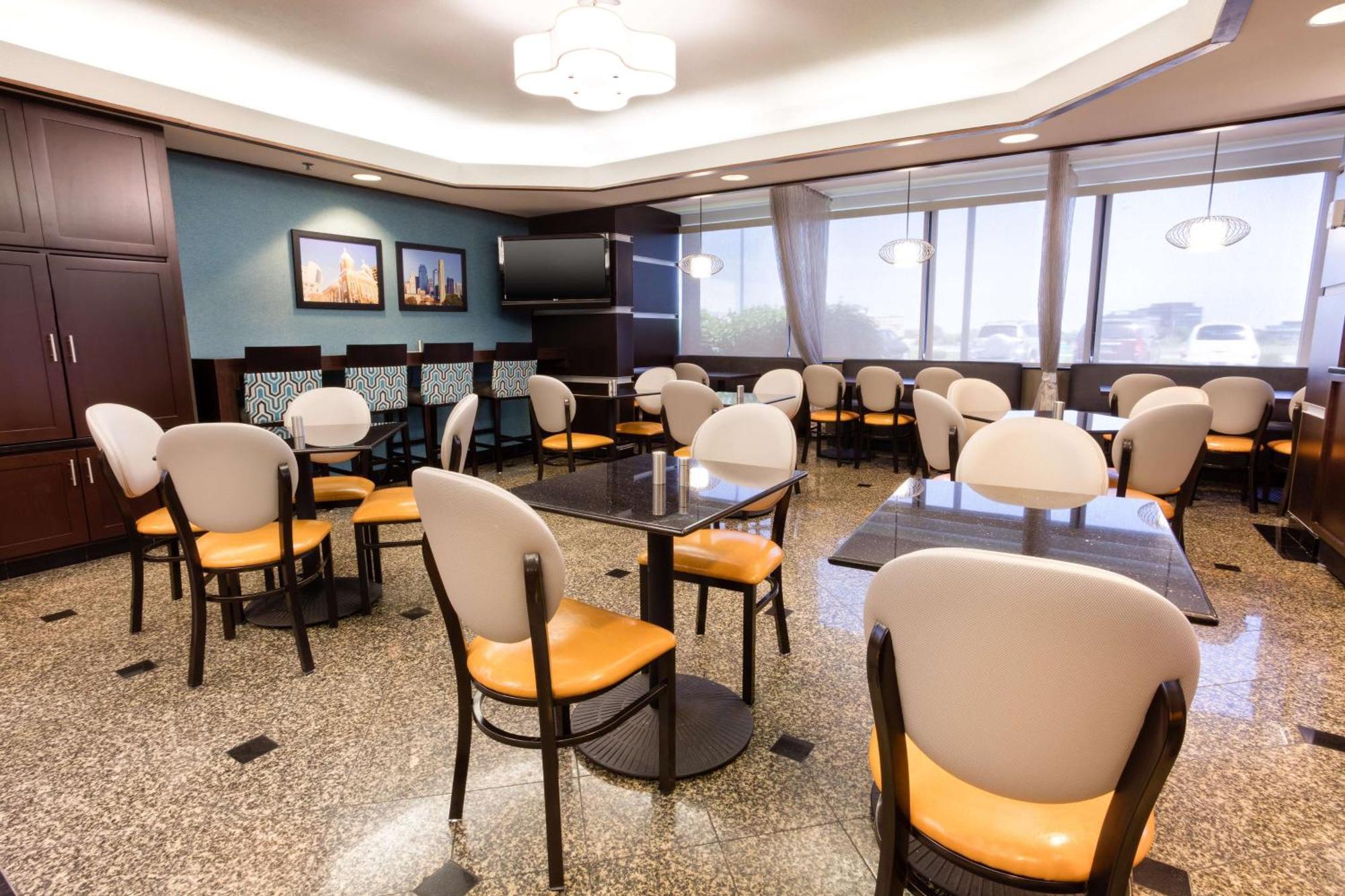 Drury Inn & Suites Kansas City Airport Eksteriør billede