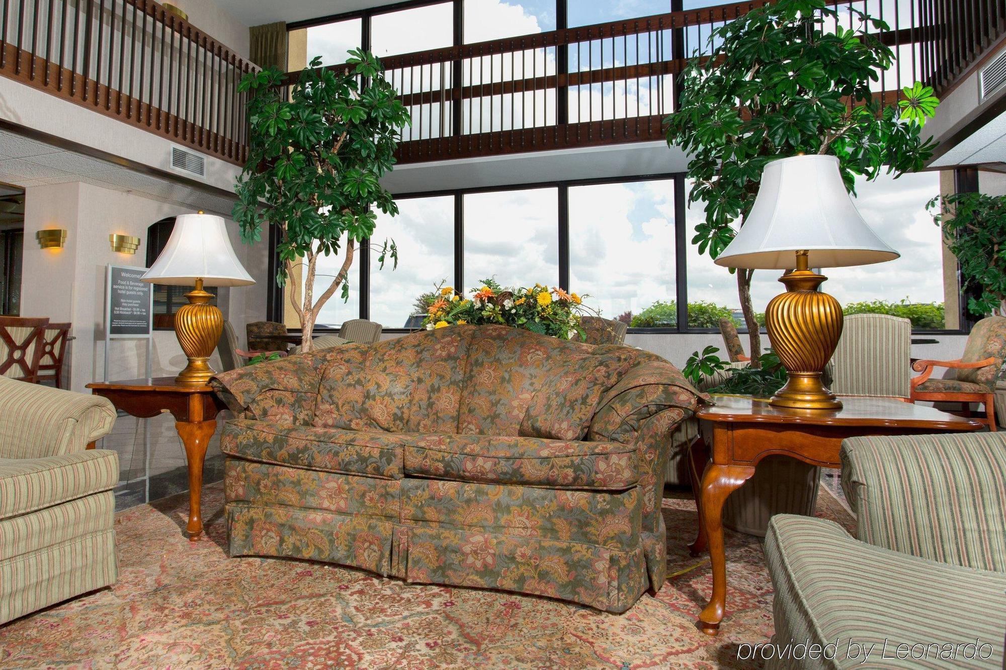 Drury Inn & Suites Kansas City Airport Eksteriør billede
