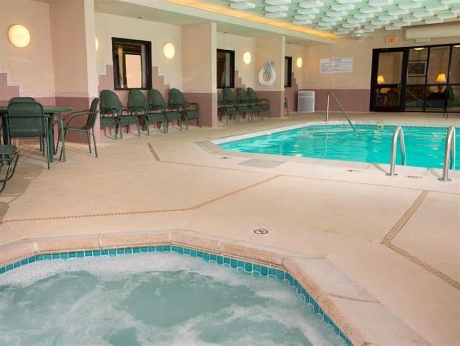 Drury Inn & Suites Kansas City Airport Eksteriør billede